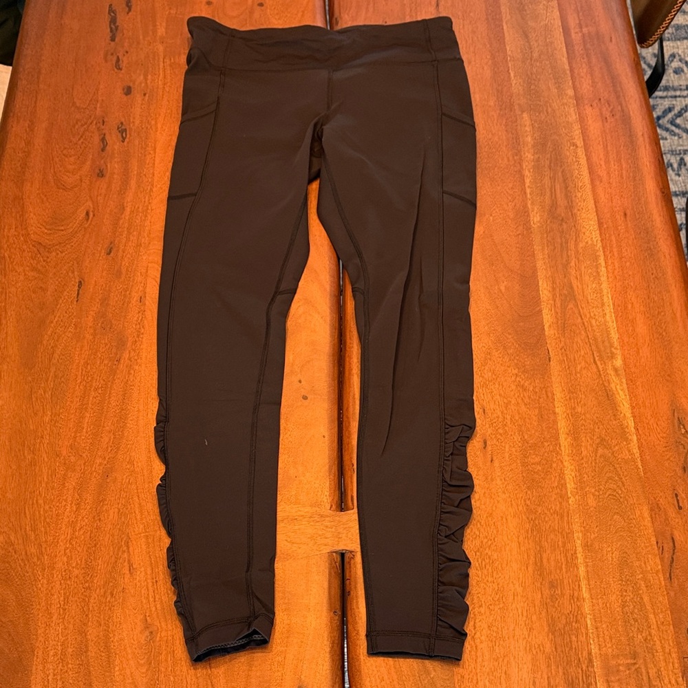 Lululemon leggings with ruching detail - black